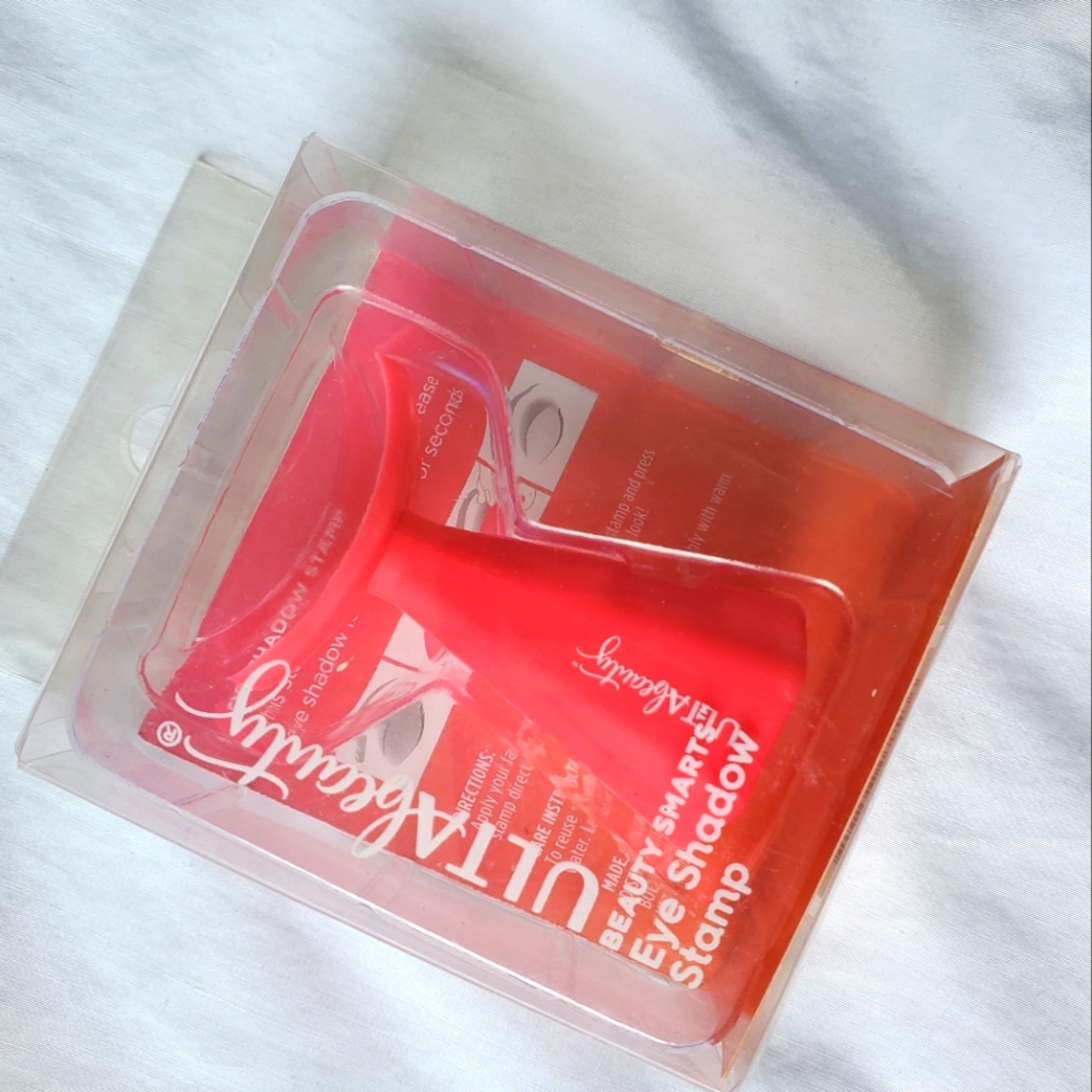 BUNDLE ONLY *NIB* Beauty Smarts Eyeshadow Stamp